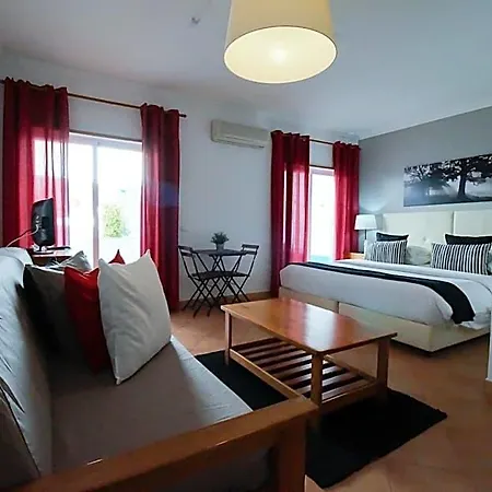 Oasis Szálloda Lagos